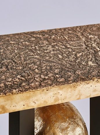 "Volcanique" console