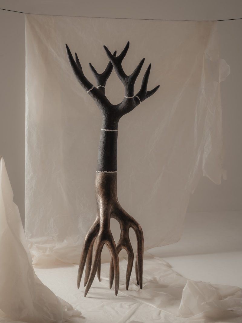 "Arbre chamanique" sculpture