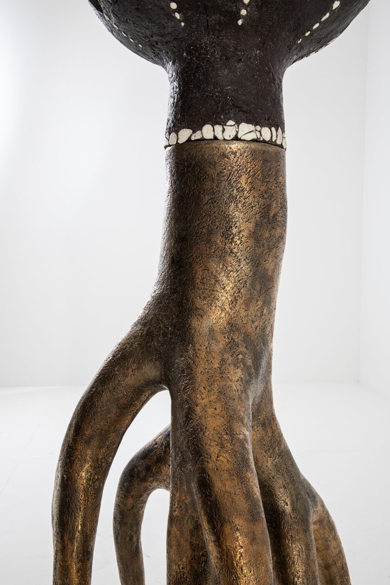 "La Voyante" sculpture