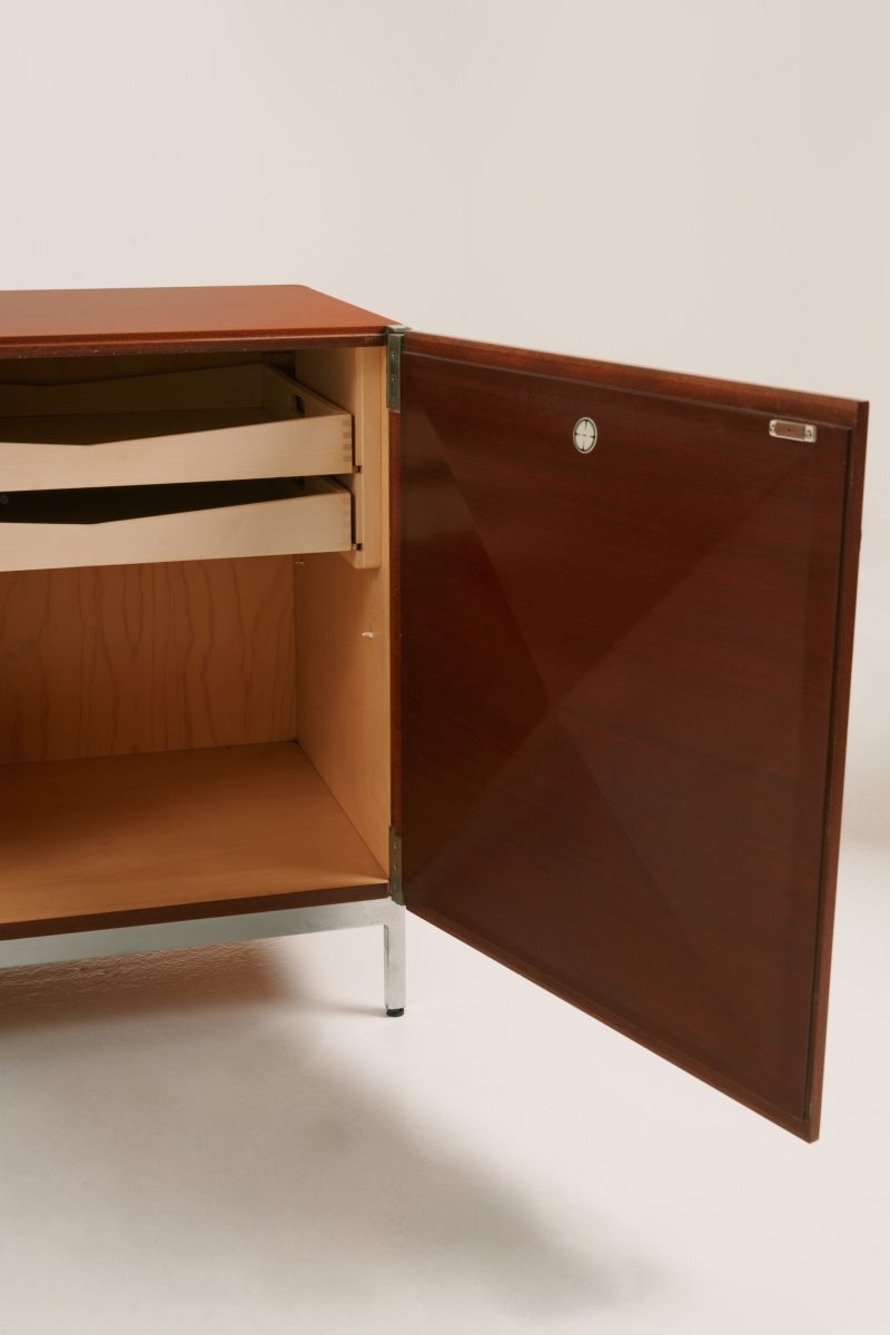 "Pointes de Diamant" sideboard