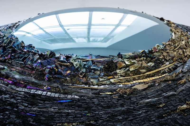 "Grand Vortex" mirror