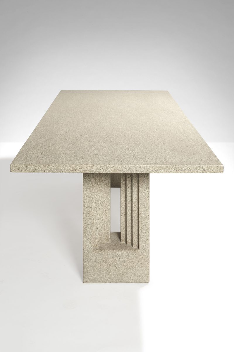 "Delfi" table