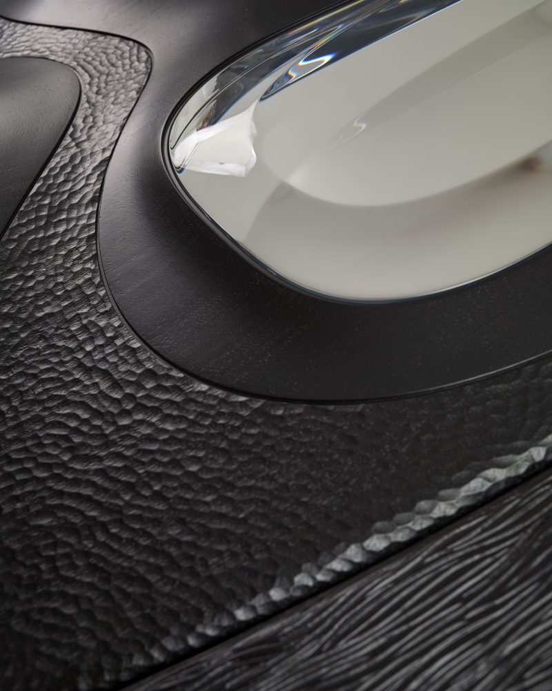 "Utu" mirror