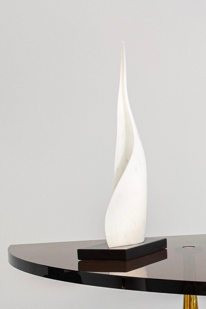 "Nona" sculpture