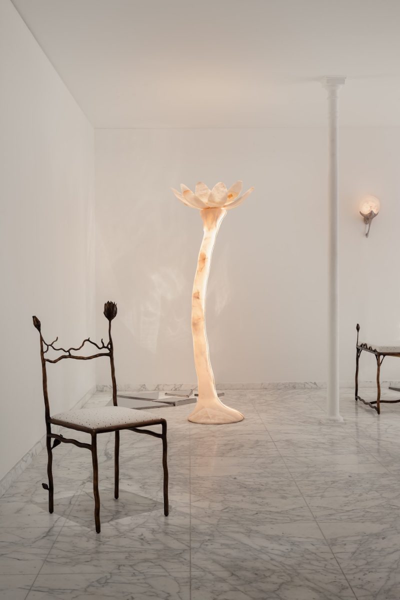 "Poison lumineux" illuminated sculpture