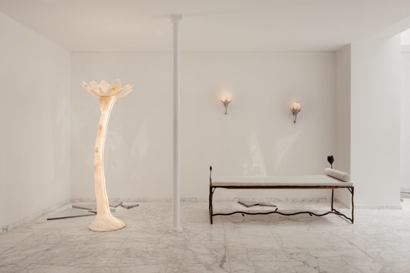 "Queen of the night" daybed