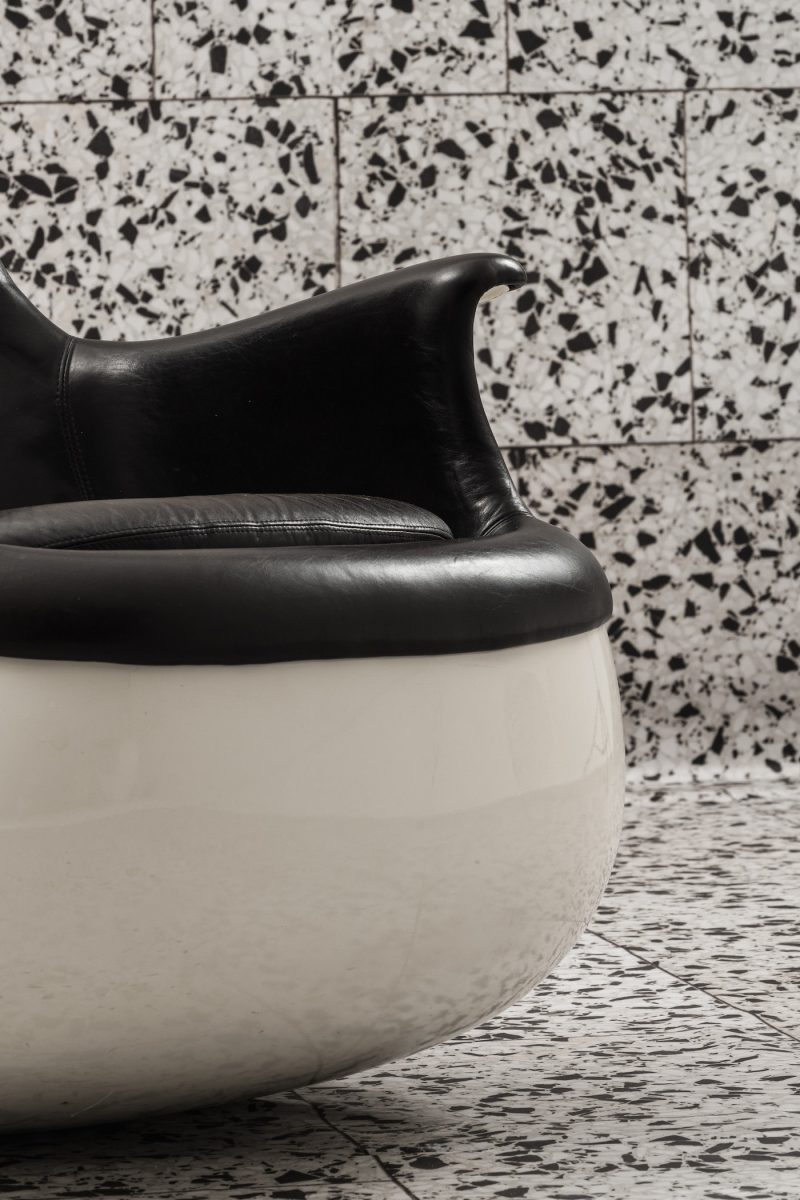 "Culbuto" chair