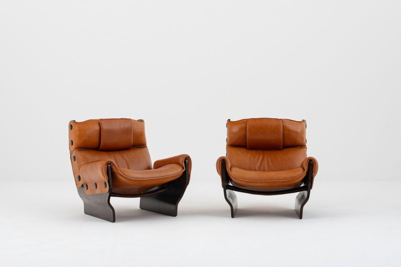 "Canada" armchairs with footrests