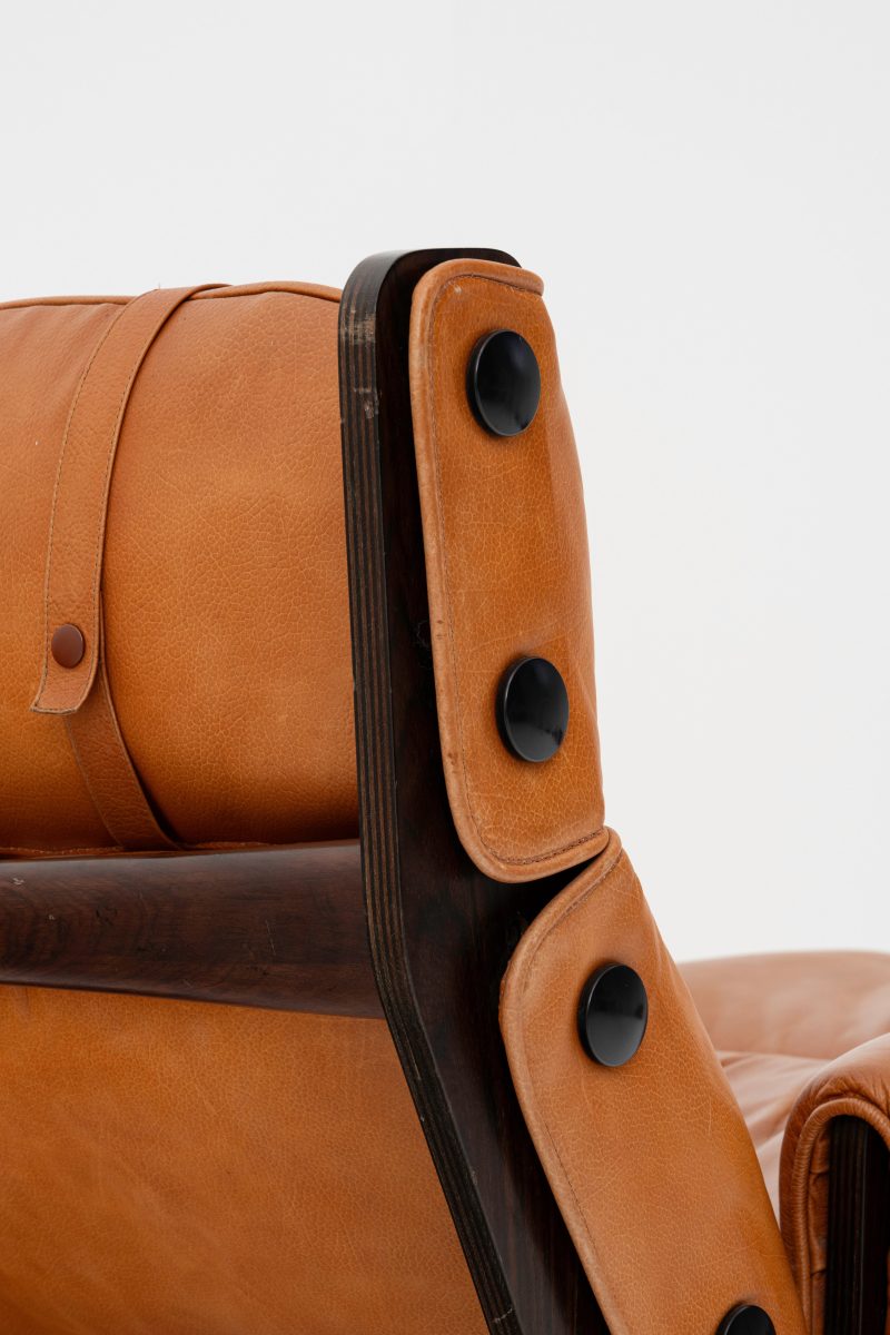 "Canada" armchairs with footrests