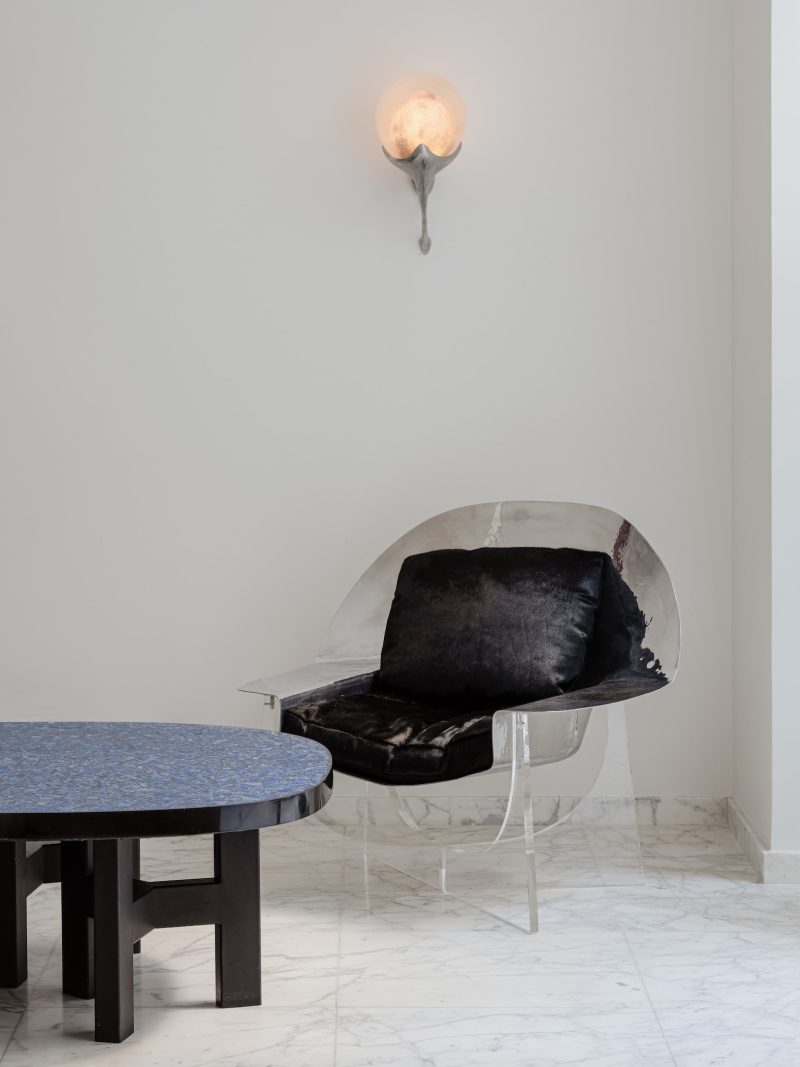 Coque armchair
