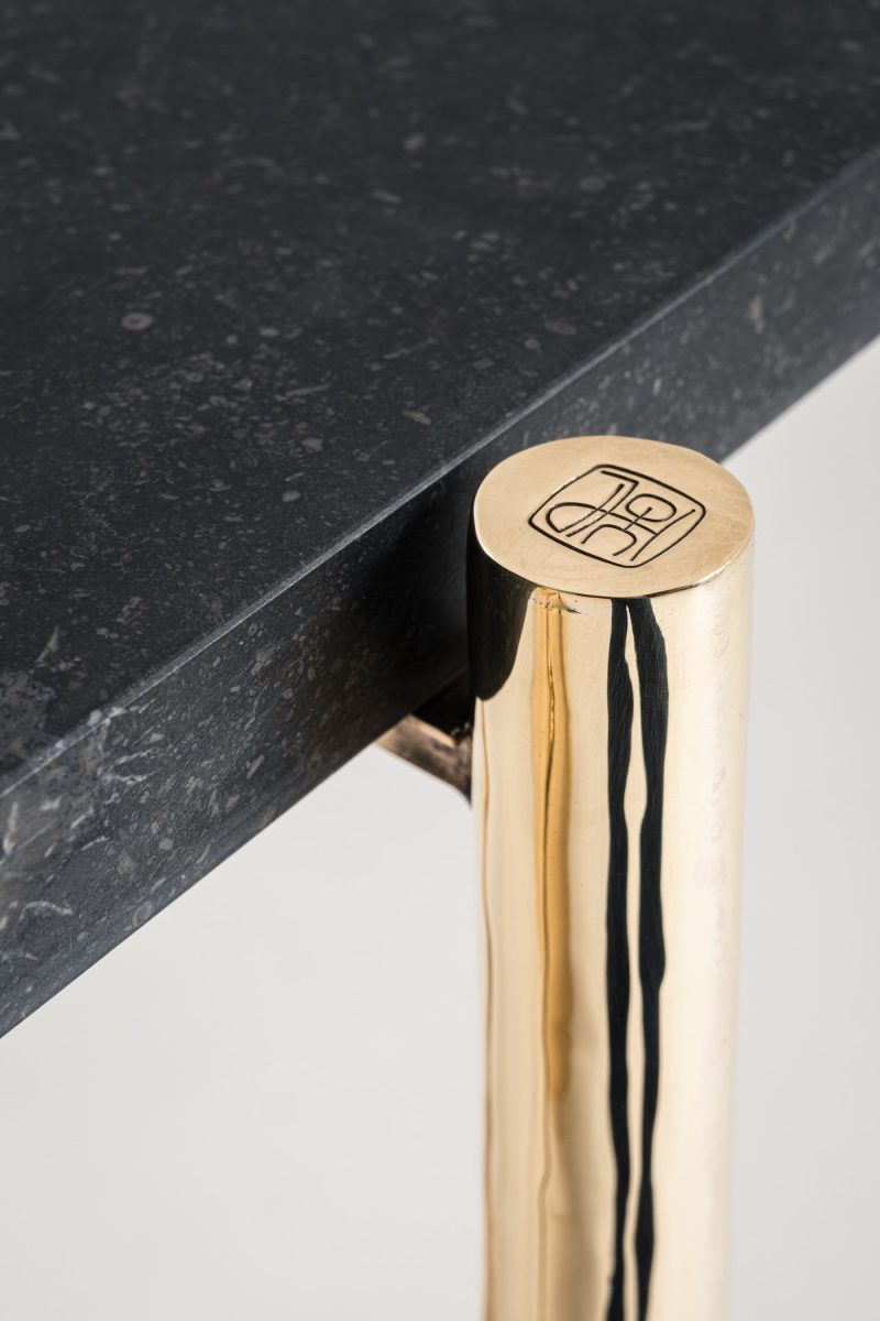 "Gombert" console