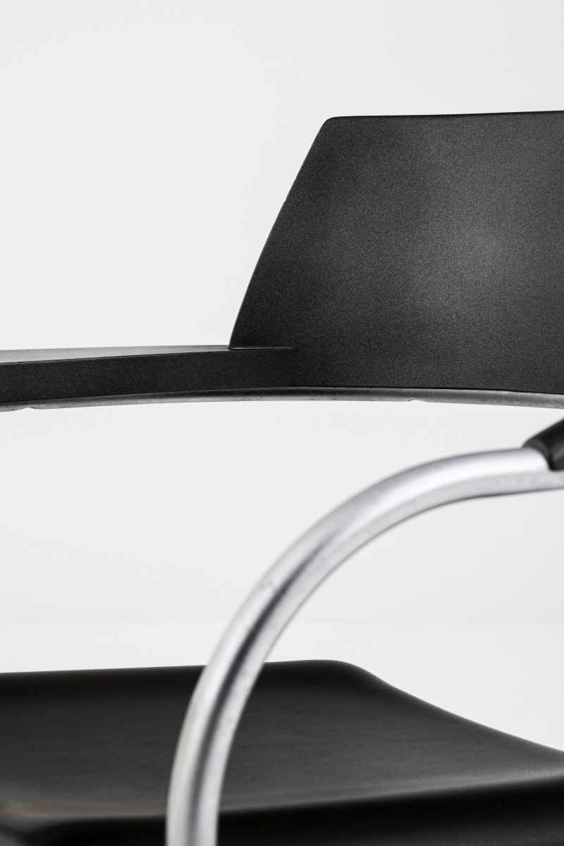 “Techno” pair of barber chairs