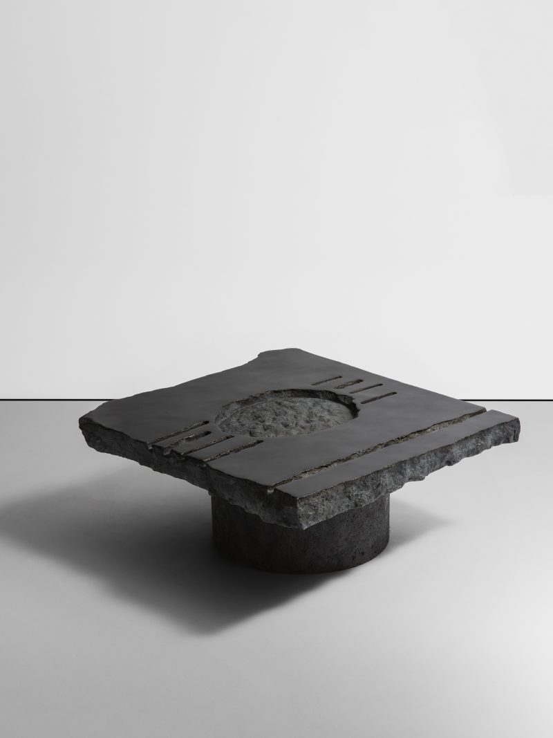 "Œil" coffee table