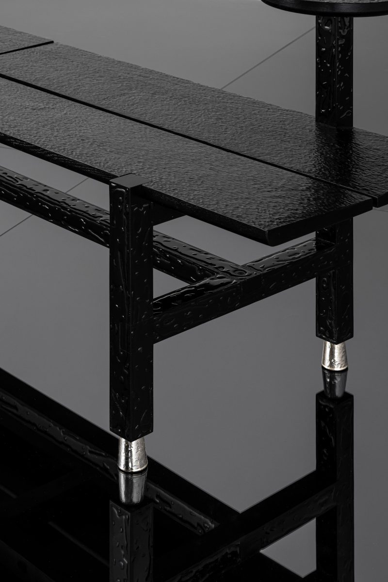 Bench 01