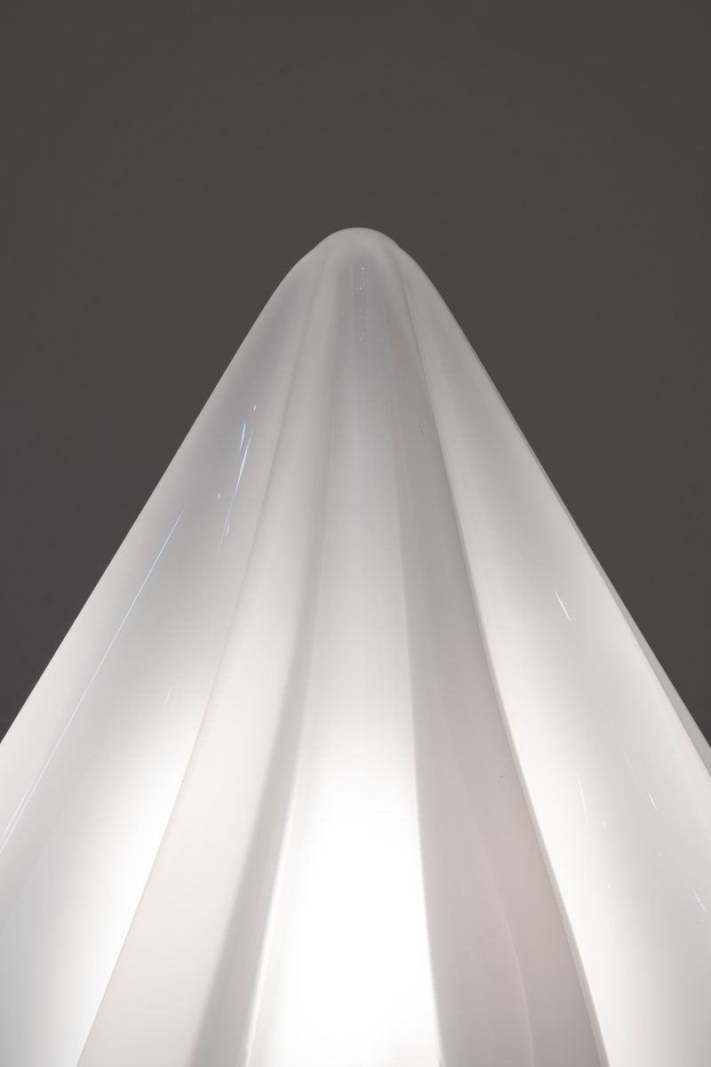 "Ghost" lamp