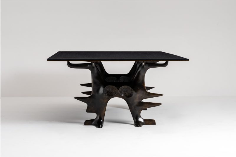 "Araignée" table