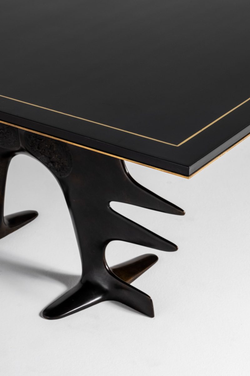 "Araignée" table