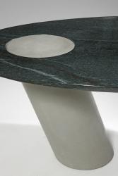 "Eccentrico" table