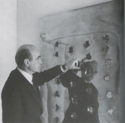 "Omaggio a Lucio Fontana" mirror