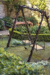 "Effi Briest" swing set
