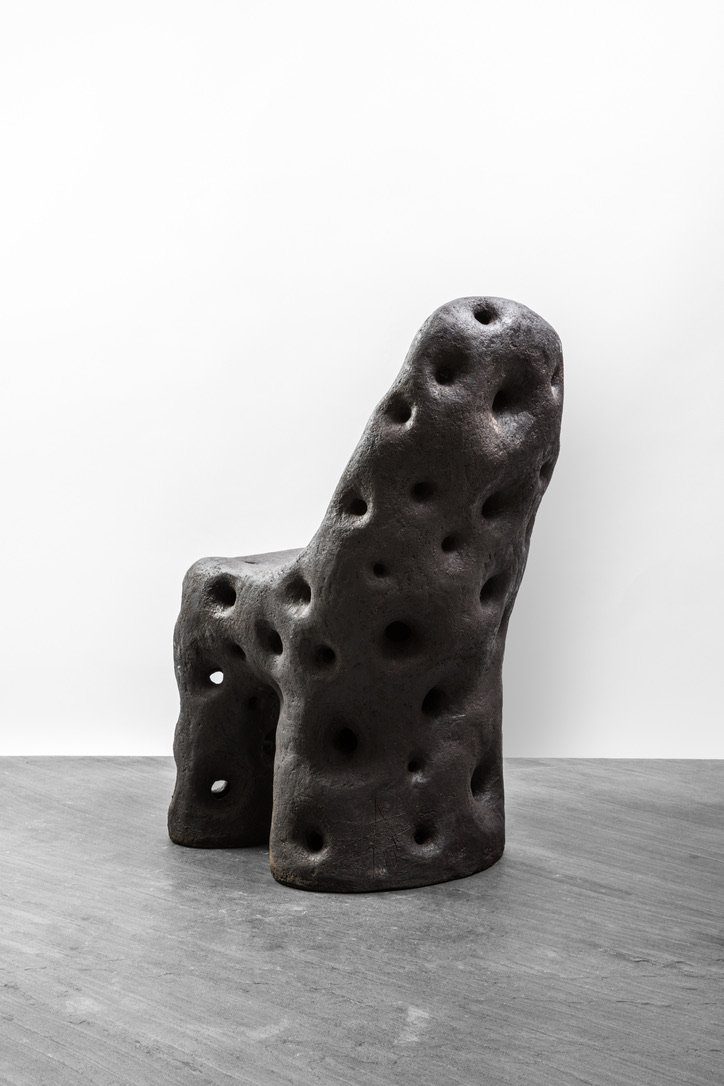 "L'Éléphante" chair